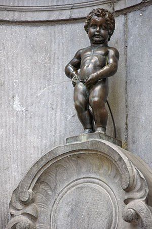Bear B. reccomend Famous peeing statue in brussels