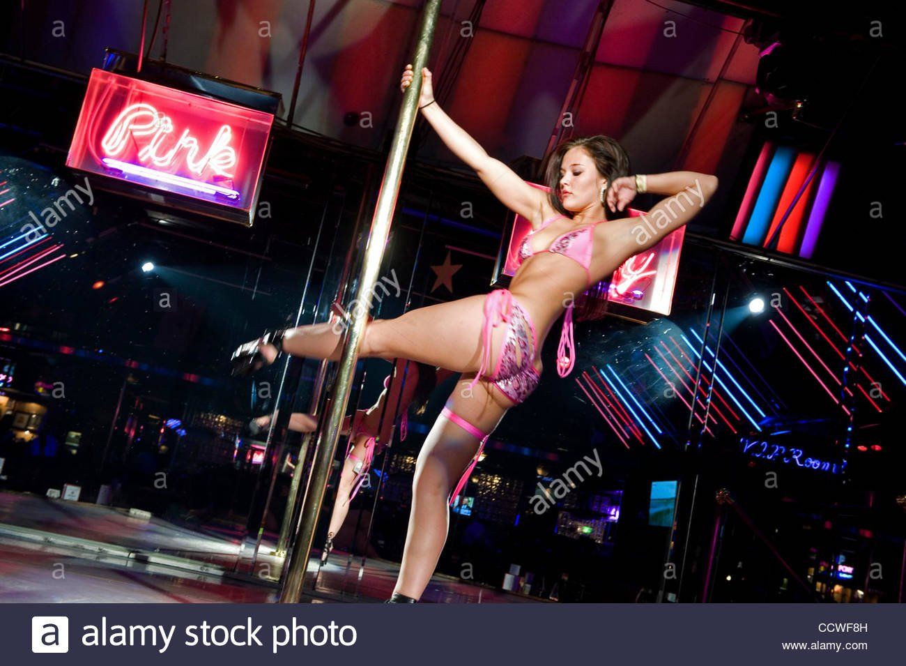 Sundance K. reccomend Dusseldorf strip clubs