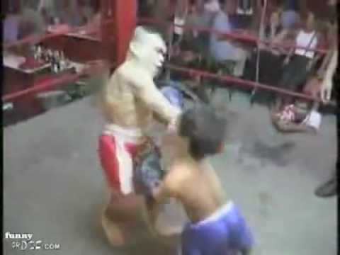 Midget thai kickboxing