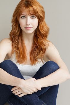 Redhead actress in gieco commerical