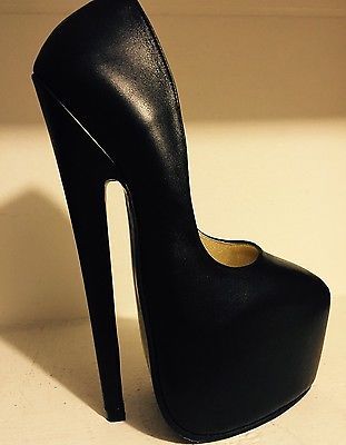 Extreme fetish heels
