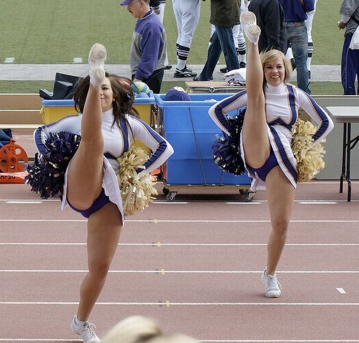 High School Cheerleaders No Panties.