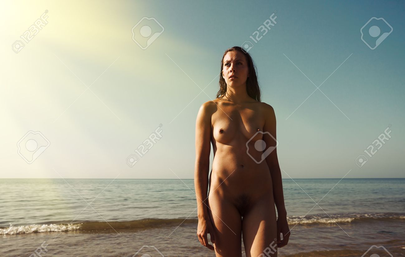 Reed reccomend Nudist nudewomen pictures nudiest